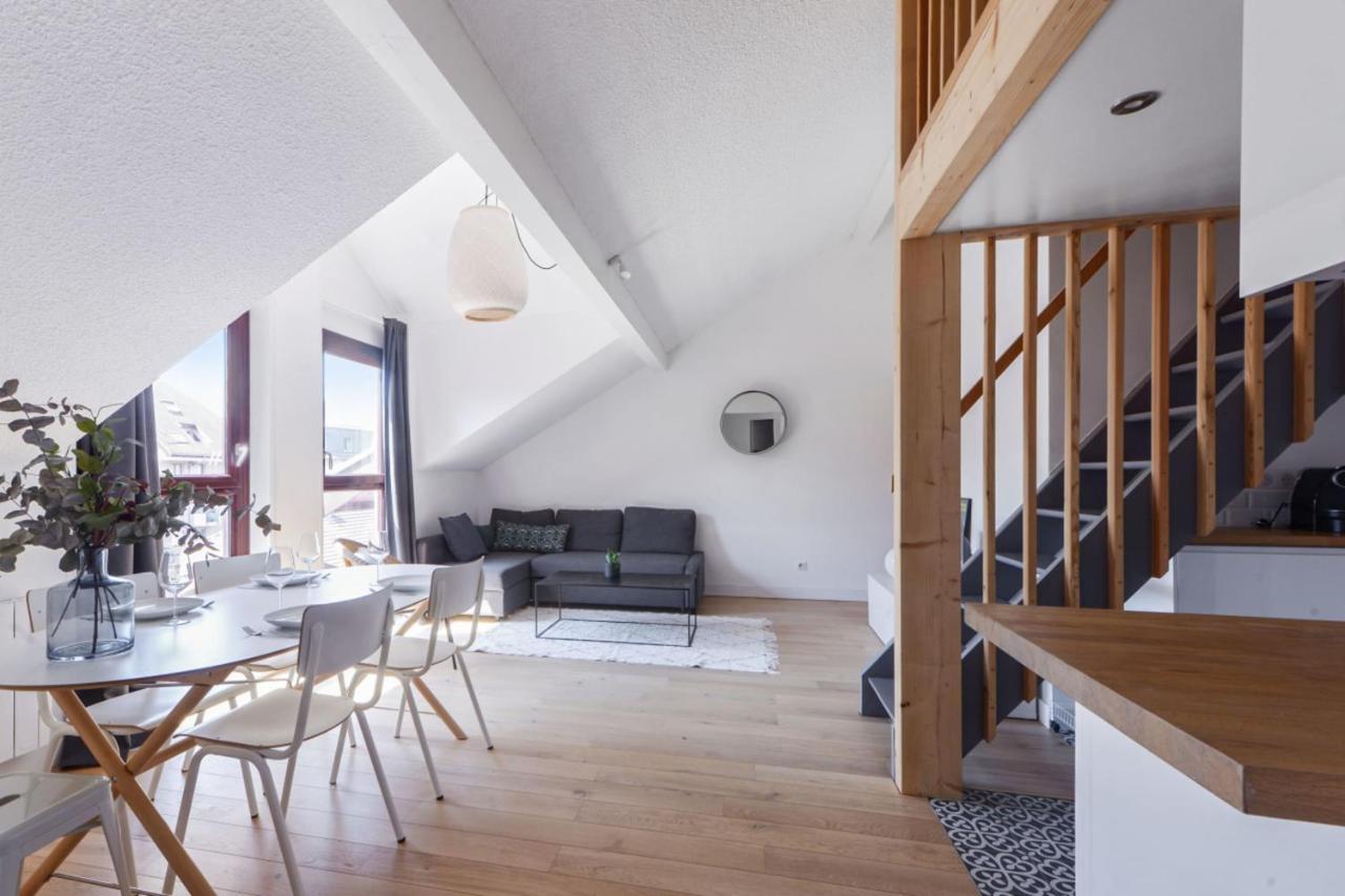Duplex Volland - Welkeys Apartment อานซี ภายนอก รูปภาพ